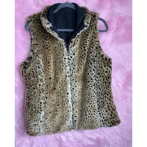 Reversible leopard/black vest